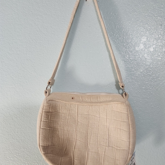 Vintage Embroidered floral handbag - Picture 2 of 7